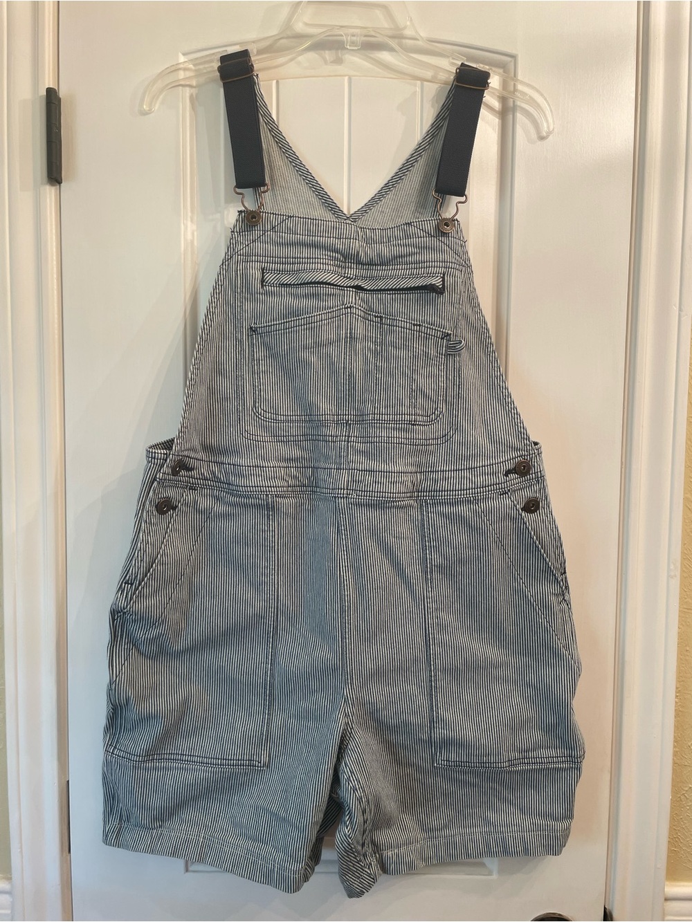 Duluth Rootstock blue striped shortalls, size M